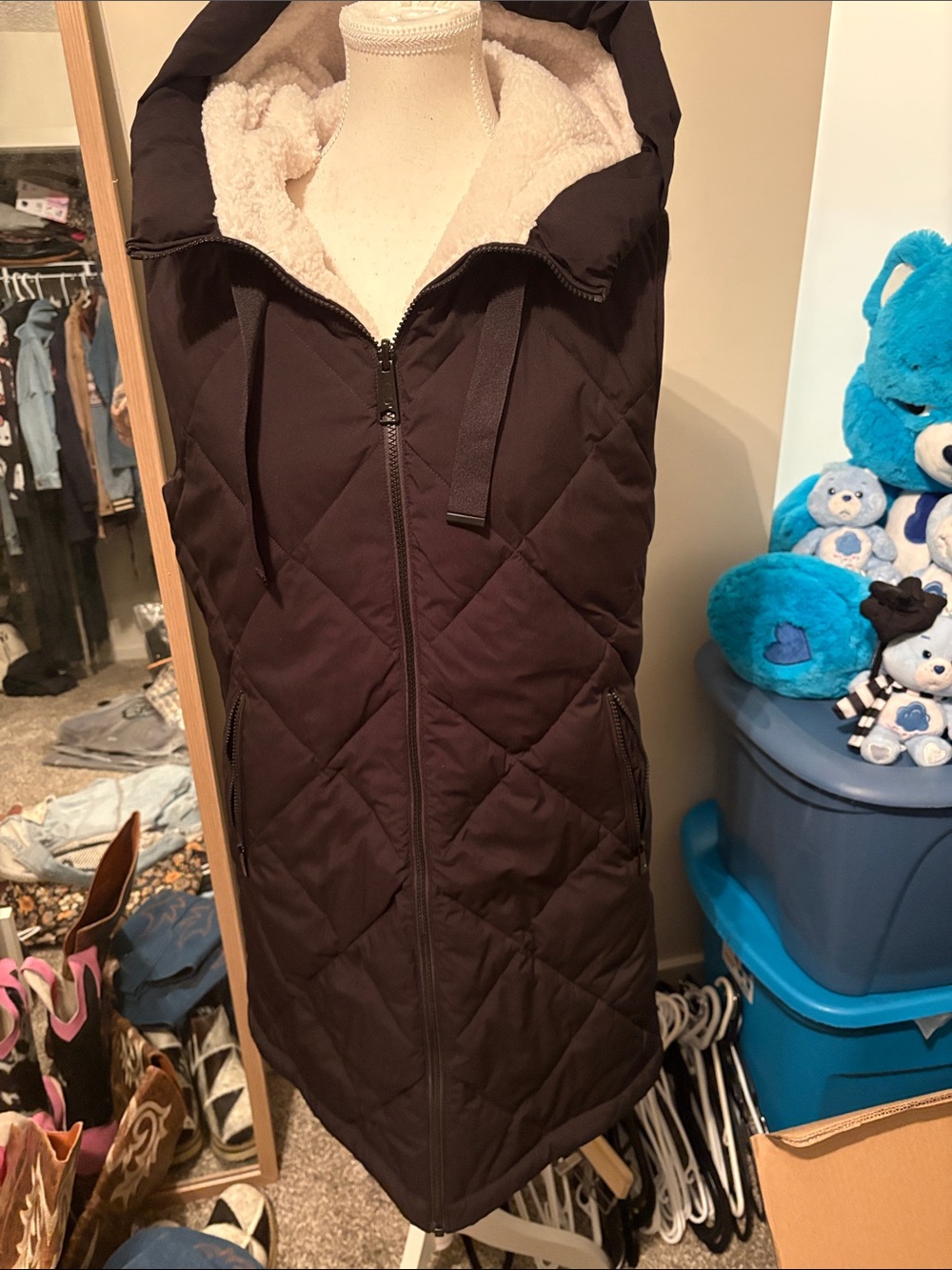 Kookaburra by Ugg Women’s Long Quilted Hooded Vest Jacket - Black reversible
